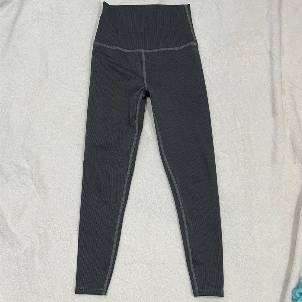 Spacedye Caught In The Midi High Waisted Legging. Very good condition. Charcoal.